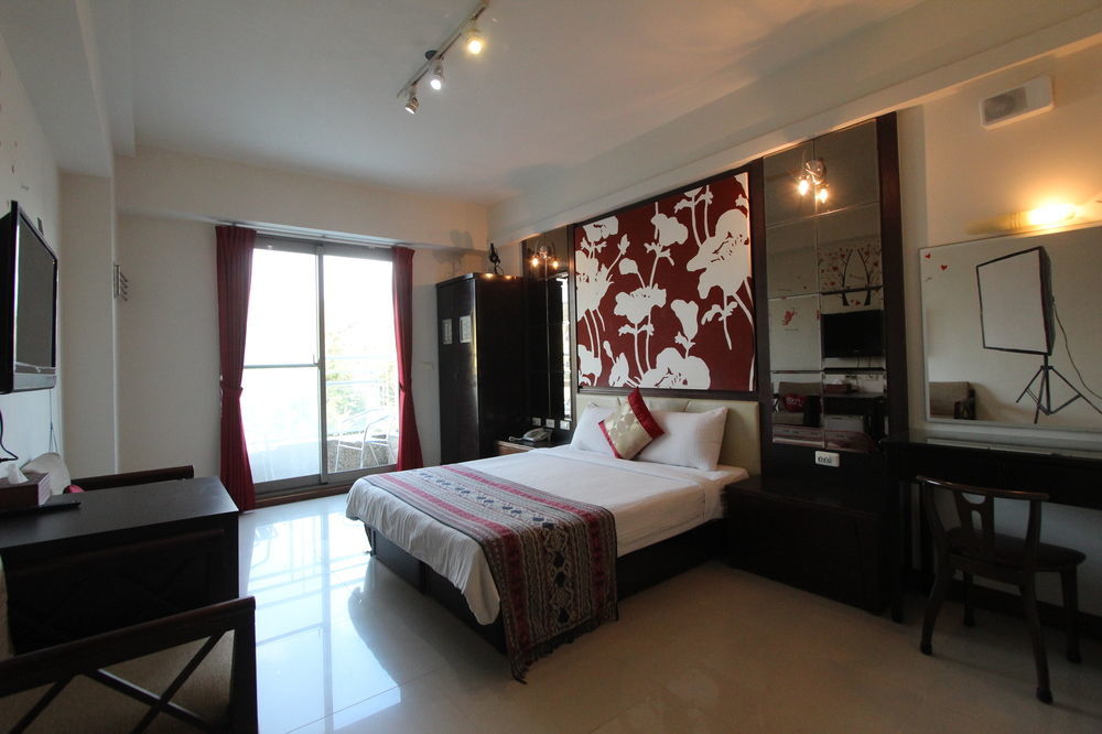 วอร์เนอร์ เลชเชอร์ โฮเทล Bed & Breakfast เขิ่นติง ภายนอก รูปภาพ